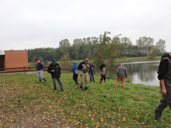 Knut hat eine neue Atraktion erfunden für die Treffen und hier wird es getestet. Genannt wird das Spiel Schlüsselsuchen :)